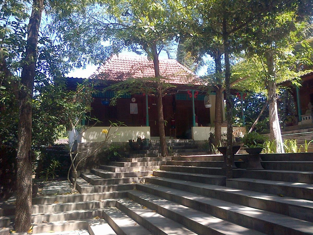 Hotel Puri Brata à Parangtritis Extérieur photo