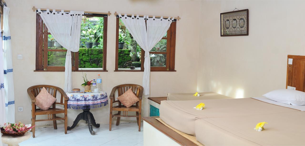 Hotel Puri Brata à Parangtritis Extérieur photo