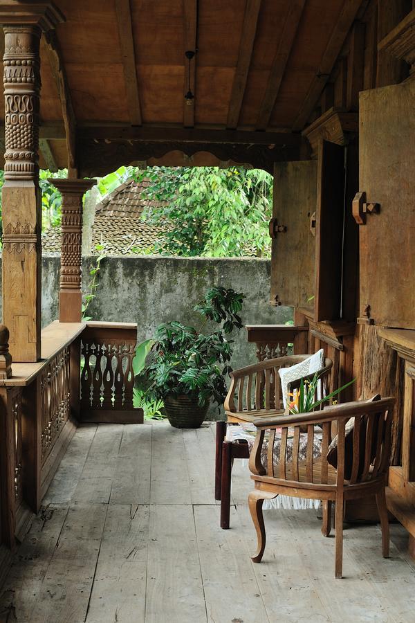 Hotel Puri Brata à Parangtritis Extérieur photo